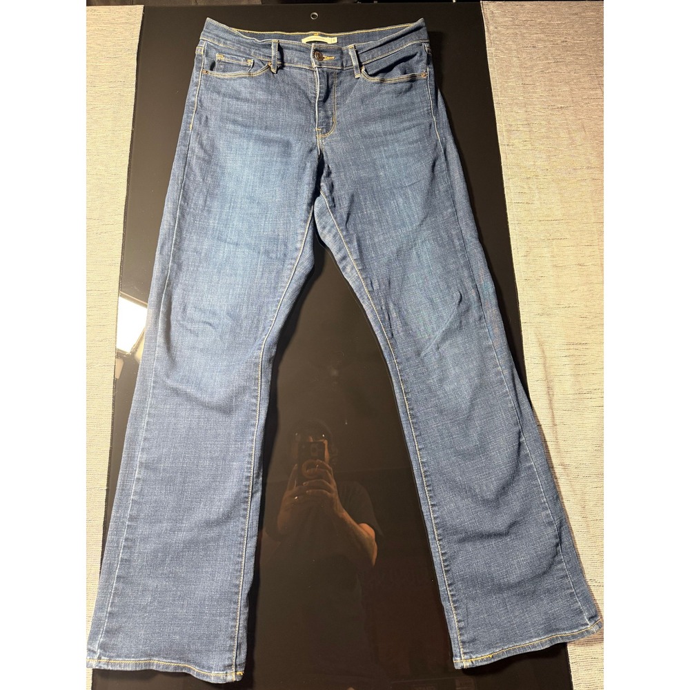 Levis Classic Bootcut Jeans Womens 8M Medium Wash Blue Denim W29 L32 00252-0001